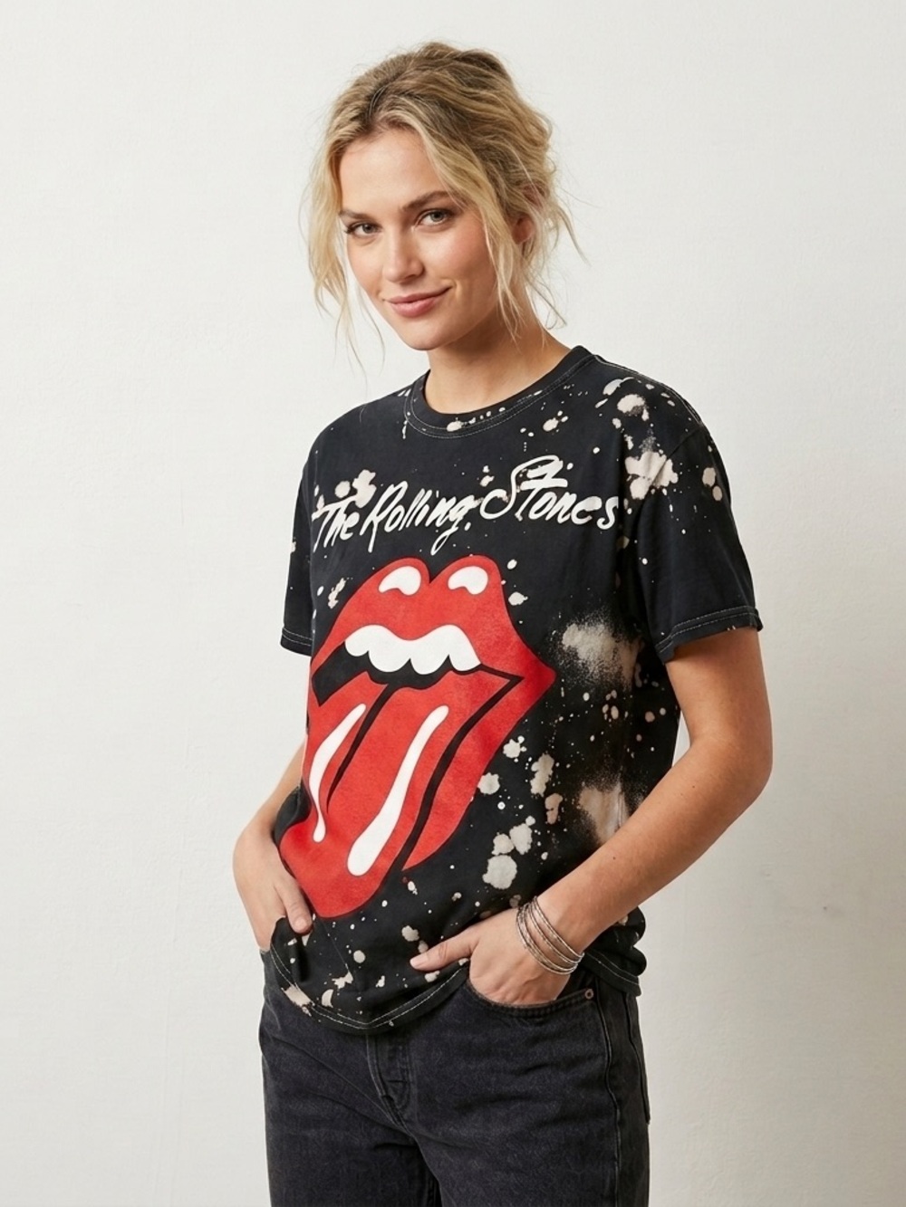 Rolling Stones Screen Print Black Logo Crewneck Tee with Tongue Concert Tee
